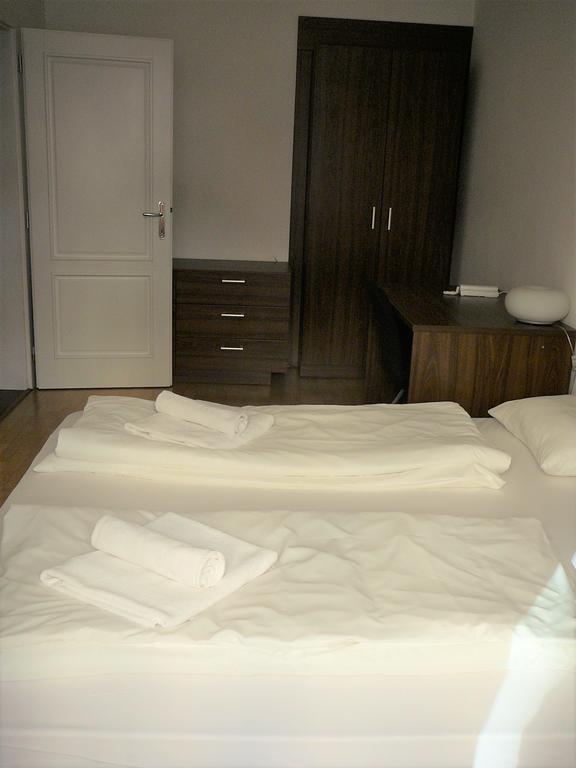 Lion Apartments Medena, Big Size, High Ceilings 브라티슬라바 외부 사진