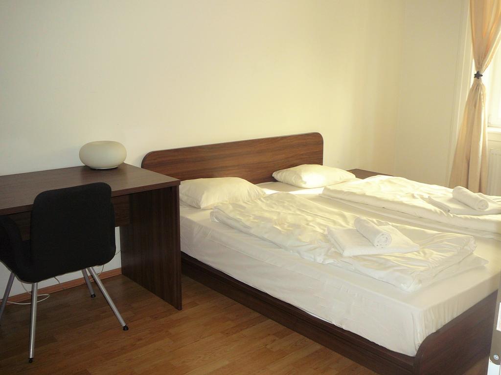 Lion Apartments Medena, Big Size, High Ceilings 브라티슬라바 외부 사진