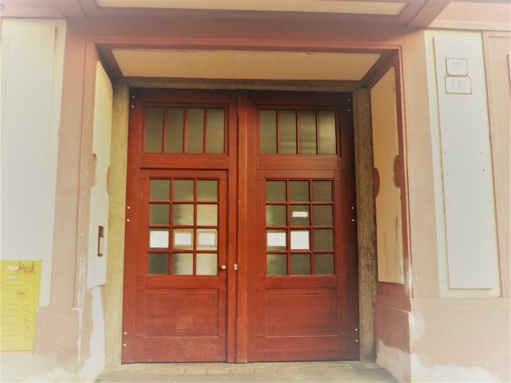 Lion Apartments Medena, Big Size, High Ceilings 브라티슬라바 외부 사진