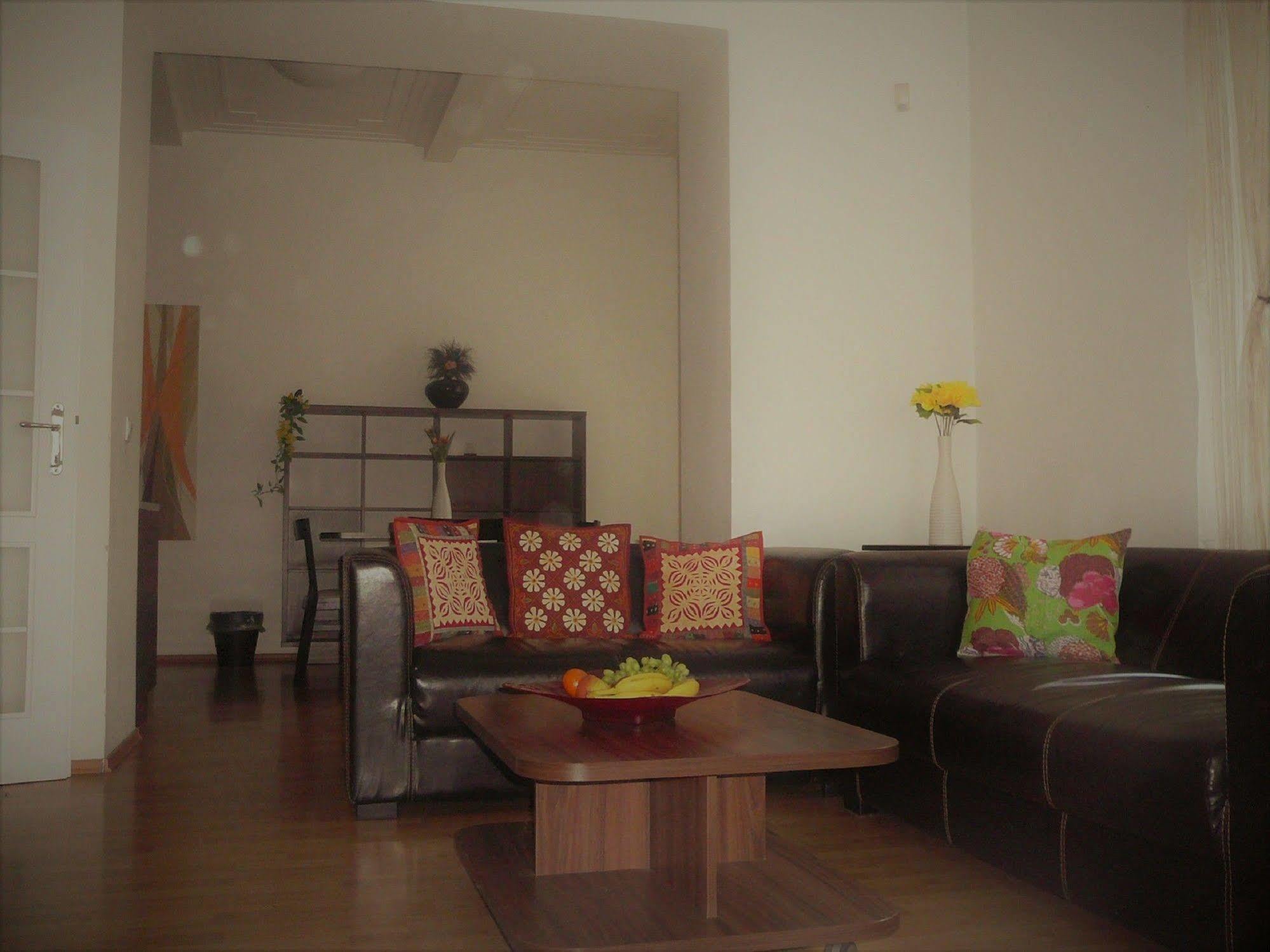 Lion Apartments Medena, Big Size, High Ceilings 브라티슬라바 외부 사진